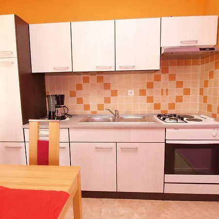 Stana 1020 Apartment Fazana