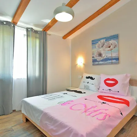 Stana 1020 Apartment Fazana